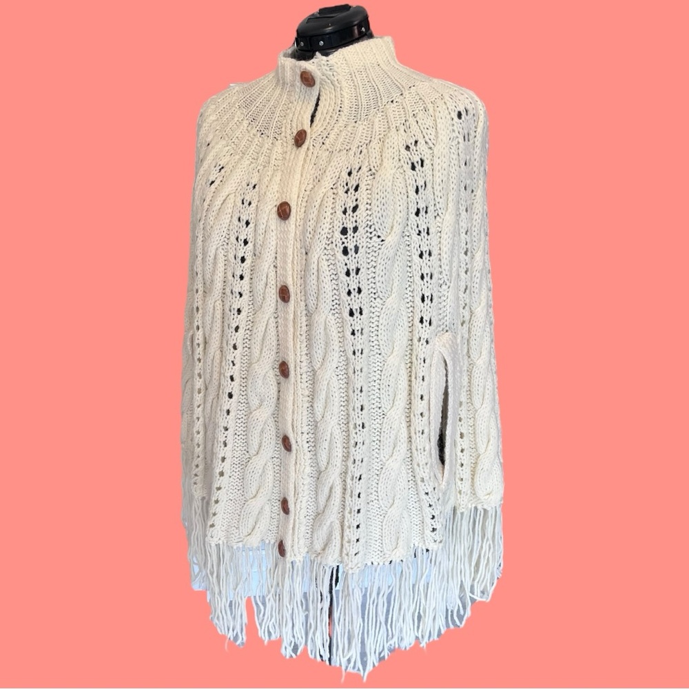 Fisherman’s Cable Knit Traditional Aran Poncho Wrap in Cream